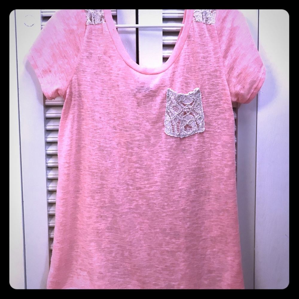 Short sleeve buckle shirt